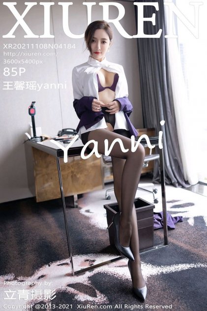 能看见弹幕后，我成了女主白月光